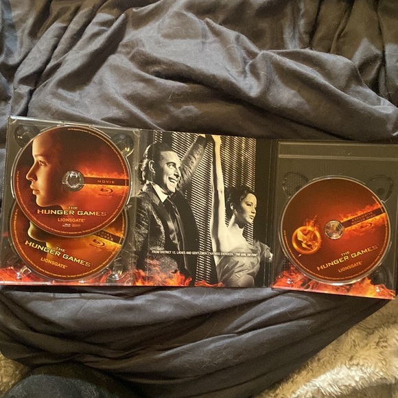 The Hunger Games DVD - Picture 3 of 3